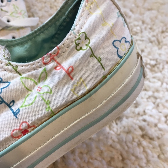 Floral converse - Picture 7 of 8